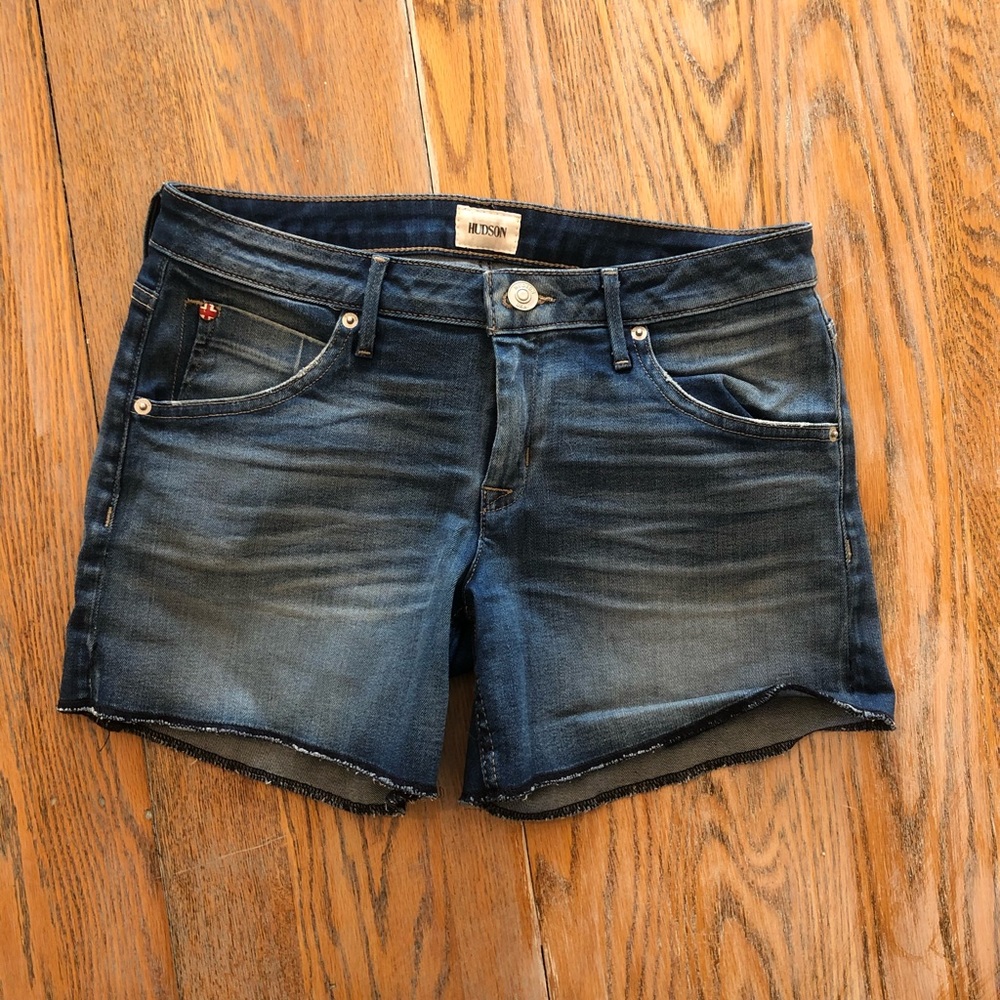 Hudson Button Pocket Jean Midrise Shorts 28